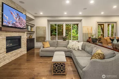 3745 88th Avenue SE, Mercer Island, WA 98040 - Photo 3