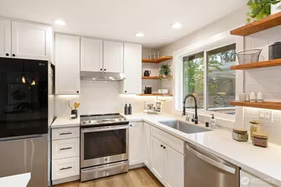 18403 77th Street E, Bonney Lake, WA 98391 - Photo 11