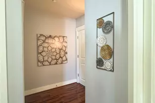 699 John St, Seattle, WA 98109 - Photo 23