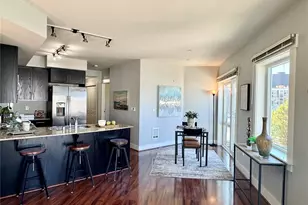 699 John St, Seattle, WA 98109 - Photo 5