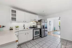 11209 Riviera Dr, Anderson Island, WA 98303 - Photo 9