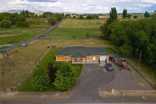1811 Beam Rd, Granger, WA 98932 - Photo 7