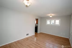 2220 Summit Ave, Everett, WA 98201 - Photo 5