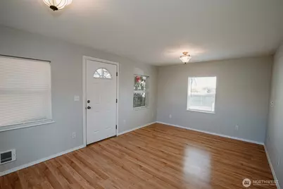 2220 Summit Avenue, Everett, WA 98201 - Photo 17