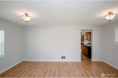 2220 Summit Avenue, Everett, WA 98201 - Photo 3