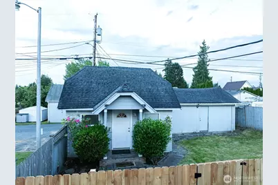 2220 Summit Avenue, Everett, WA 98201 - Photo 23