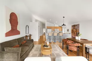 2432 Dexter Ave N, Seattle, WA 98109 - Photo 5
