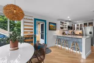 2400 E Howell St, Seattle, WA 98122 - Photo 9