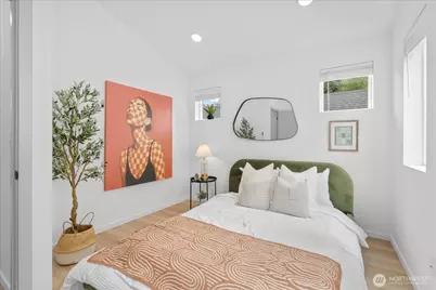 10338 Wallingford Avenue N #B, Seattle, WA 98133 - Photo 17