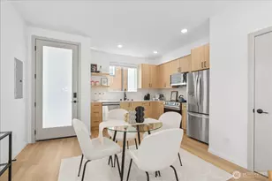 10338 Wallingford Ave N, Seattle, WA 98133 - Photo 5