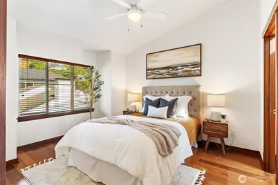 2400 W Boston Street, Seattle, WA 98199 - Photo 17