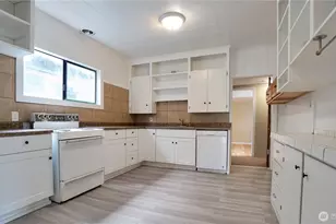 1116 W Wishkah Rd, Aberdeen, WA 98520 - Photo 7