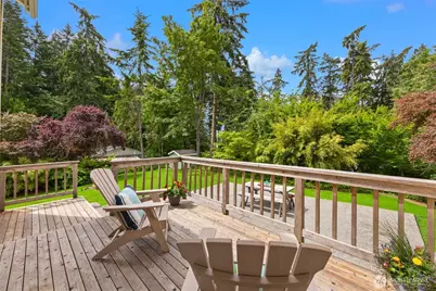 8395 NE Oddfellows, Bainbridge Island, WA 98110 - Photo 15