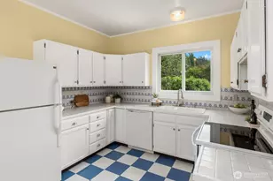8395 NE Oddfellows, Bainbridge Island, WA 98110 - Photo 13