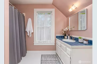 8395 NE Oddfellows, Bainbridge Island, WA 98110 - Photo 19