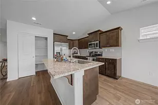 1011 W Aspen Rd, Moses Lake, WA 98837 - Photo 9