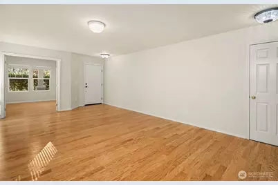 7825 Cortland Ave SE, Snoqualmie, WA 98065 - Photo 7