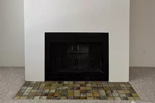 555 N 105th St, Seattle, WA 98133 - Photo 3