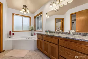 21212 89th Ave NE, Arlington, WA 98223 - Photo 11