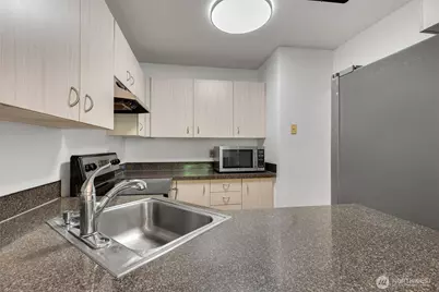 5300 Harbour Pointe Boulevard #310F, Mukilteo, WA 98275 - Photo 9