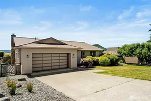 5305 Sterling Dr, Anacortes, WA 98221 - Photo 3
