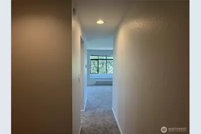 4800 200th Street SW #E201, Lynnwood, WA 98036 - Photo 3