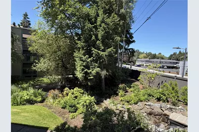 4800 200th Street SW #E201, Lynnwood, WA 98036 - Photo 23