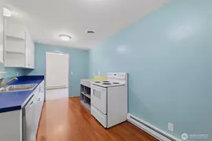 712 NE 198th St, Shoreline, WA 98155 - Photo 17