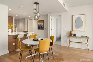588 Bell St, Seattle, WA 98121 - Photo 9