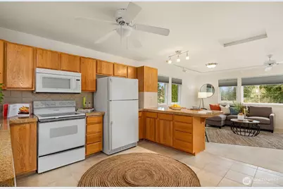 405 240th Street SW, Bothell, WA 98021 - Photo 23