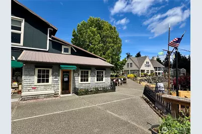 141 Parfitt Way SW #B12, Bainbridge Island, WA 98110 - Photo 15