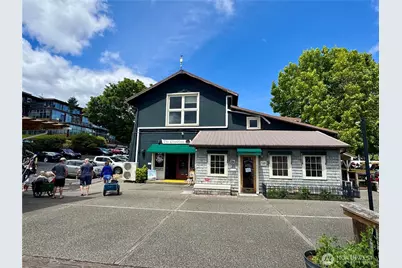 141 Parfitt Way SW #B12, Bainbridge Island, WA 98110 - Photo 13