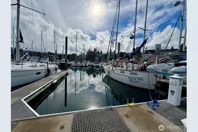 141 Parfitt Way SW #B12, Bainbridge Island, WA 98110 - Photo 3