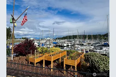 141 Parfitt Way SW #B12, Bainbridge Island, WA 98110 - Photo 19