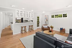 4015 NE 58th St, Seattle, WA 98105 - Photo 13