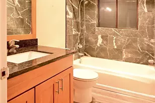 1006 N 43rd St, Seattle, WA 98103 - Photo 9