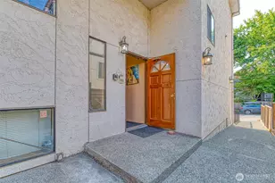 1006 N 43rd St, Seattle, WA 98103 - Photo 3