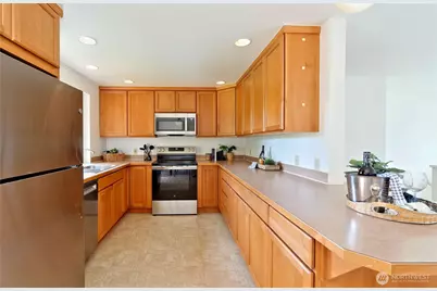 10417 NE 142 Street, Kirkland, WA 98034 - Photo 9