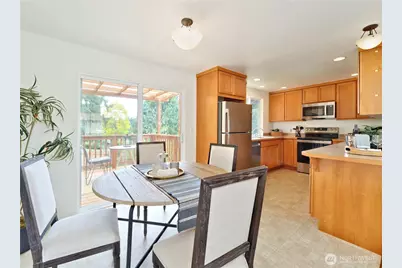 10417 NE 142 Street, Kirkland, WA 98034 - Photo 7