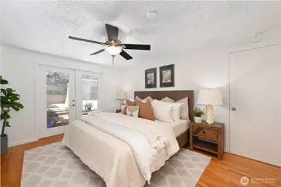9515 Linden Avenue N, Seattle, WA 98103 - Photo 17
