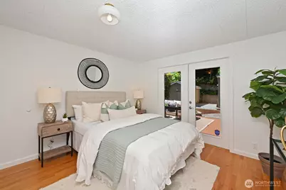 9515 Linden Avenue N, Seattle, WA 98103 - Photo 21