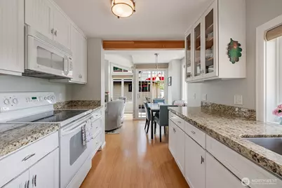 1210 E Shelby Street #G, Seattle, WA 98102 - Photo 9