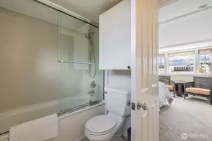 1210 E Shelby St, Seattle, WA 98102 - Photo 23