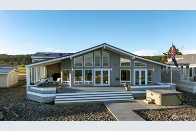 333 Keystone Avenue, Coupeville, WA 98239 - Photo 1