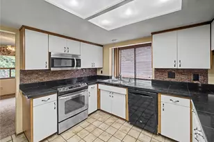 21327 SE 252nd Pl, Maple Valley, WA 98038 - Photo 11