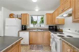 611 Cedar Ave, Port Hadlock, WA 98339 - Photo 9