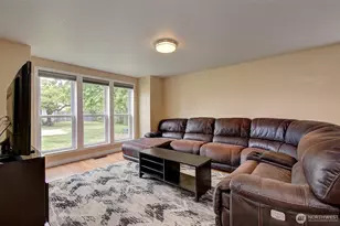 10403 NW 15th Ave, Vancouver, WA 98685 - Photo 9