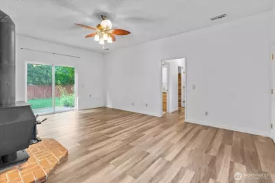 15618 SE Fairwood Boulevard, Renton, WA 98058 - Photo 21
