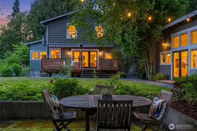 3033 NE 92nd Street, Seattle, WA 98115 - Photo 1