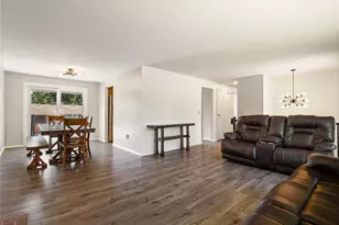 2103 SW 306th Pl, Federal Way, WA 98023 - Photo 7